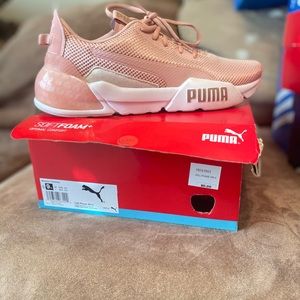 Women’s Puma Cell Phase tennis shoes